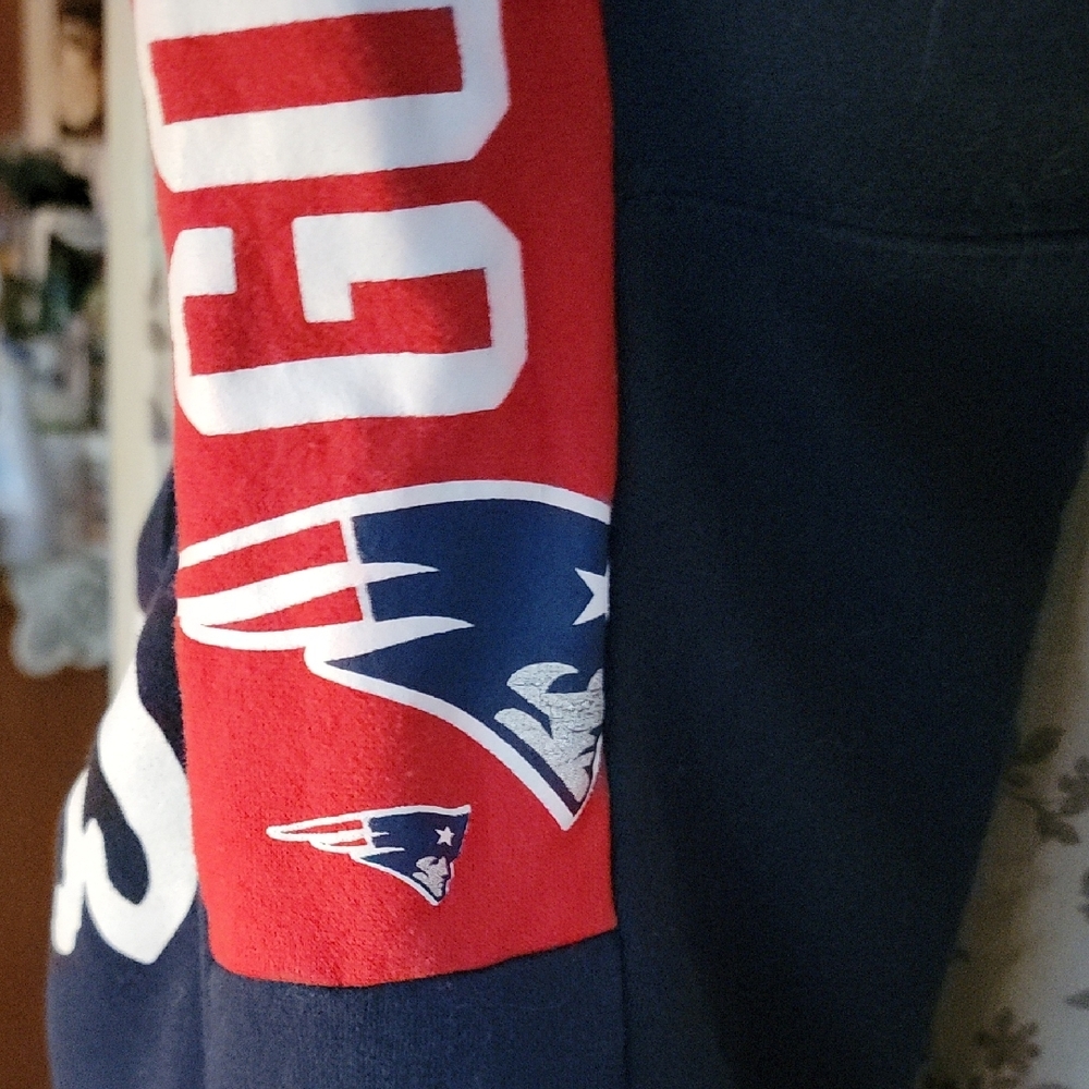 Patriots Navy Blue Hoodie Sweatshirt - Picture 8 of 8